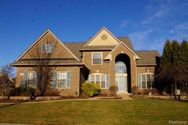front view picture of 30425 Norwich Dr, Novi, MI. 48377