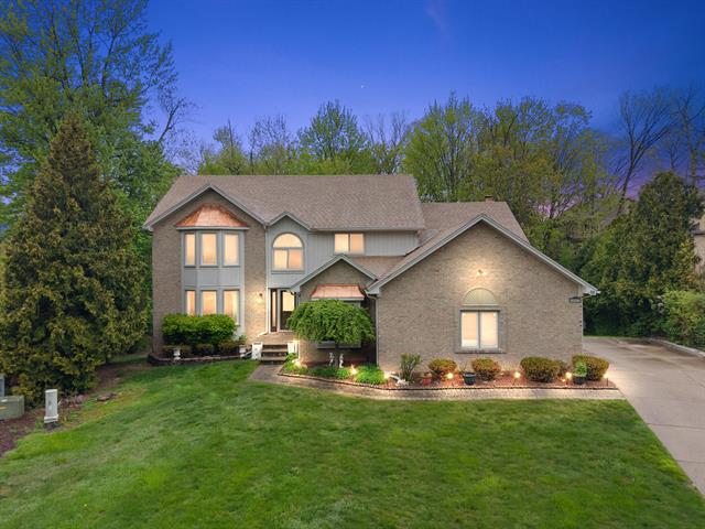 front view picture of 30521 Knighton Dr, Farmington, MI. 48331