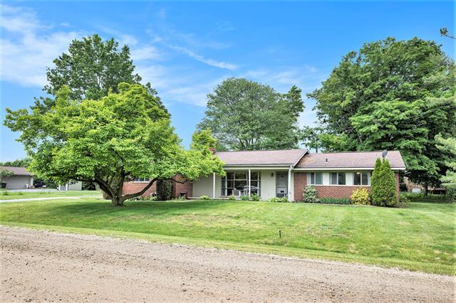 front view picture of 30151 Westfield St, Farmington, MI. 48334