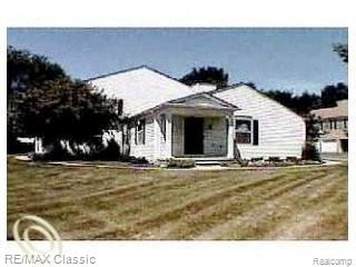 front view picture of 331 Neptune Dr, Walled Lake, MI. 48390