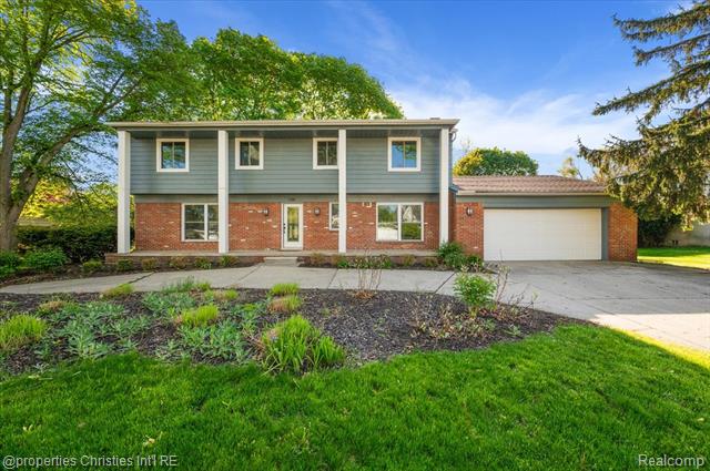 front view picture of 7381 Cathedral Dr, Bloomfield Hills, MI. 48301