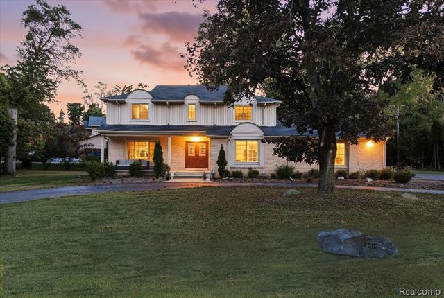 front view picture of 4301 Stony River Dr, Bloomfield Hills, MI. 48301