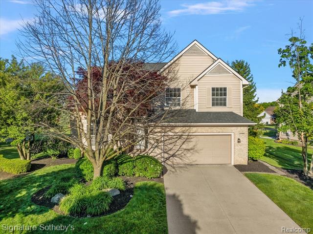 front view picture of 31190 Kingsley Ct, Novi, MI. 48377