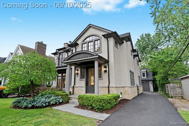 front view picture of 1897 Norfolk St, Birmingham, MI. 48009