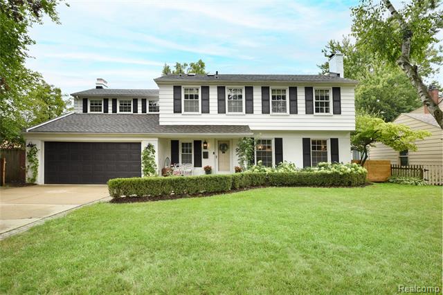 front view picture of 955 Wakefield St, Birmingham, MI. 48009