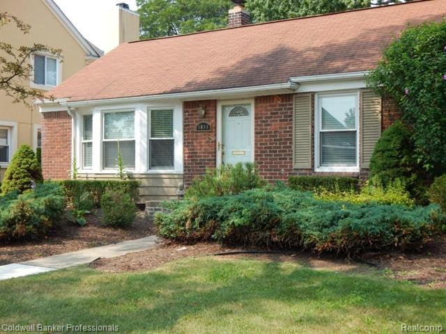 front view picture of 1898 Henrietta St, Birmingham, MI. 48009