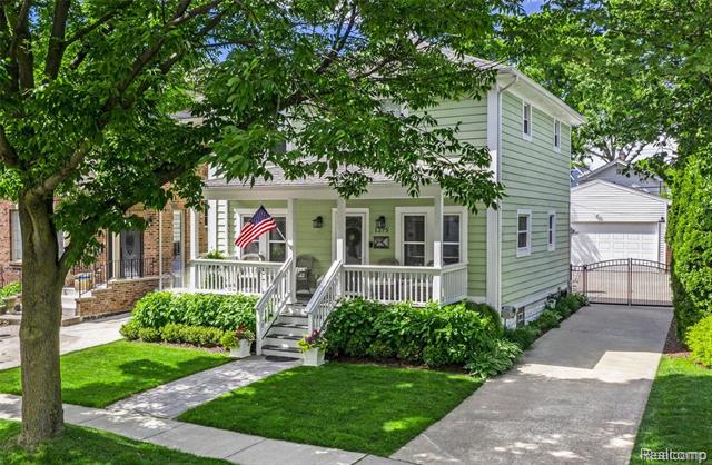 front view picture of 1275 Smith Ave, Birmingham, MI. 48009
