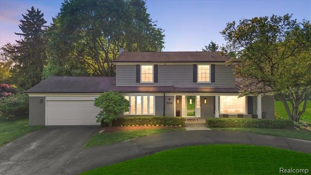 front view picture of 7174 Glengrove Dr, Bloomfield Hills, MI. 48301
