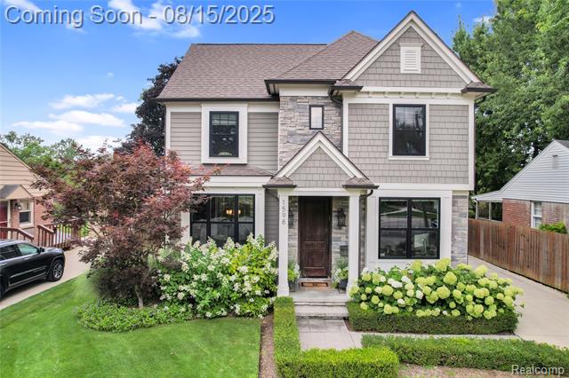 front view picture of 1598 Pierce St, Birmingham, MI. 48009