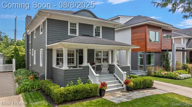 front view picture of 1619 S Bates St, Birmingham, MI. 48009