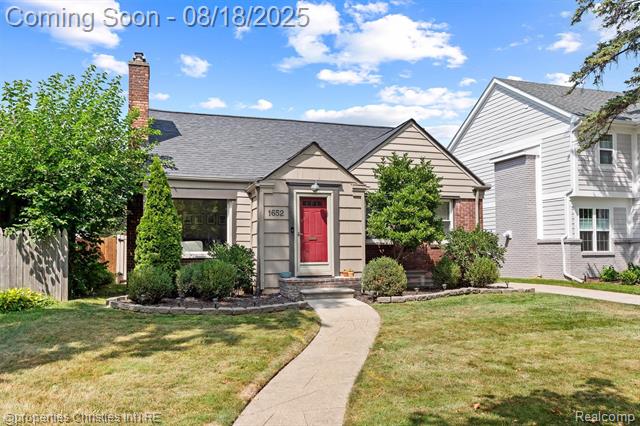 front view picture of 1652 Taunton Rd, Birmingham, MI. 48009