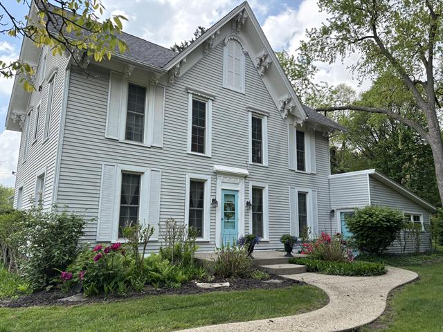 front view picture of 7100 Wing Lake Rd, Bloomfield Hills, MI. 48301