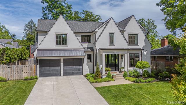 front view picture of 923 S Glenhurst Dr, Birmingham, MI. 48009