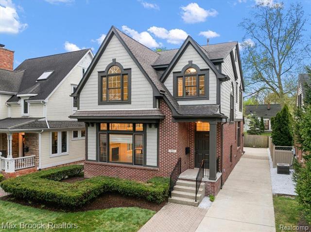 front view picture of 855 Wallace St, Birmingham, MI. 48009