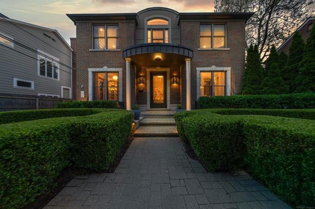 front view picture of 1046 S Bates St, Birmingham, MI. 48009