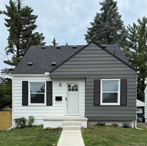 front view picture of 1590 Chapin Ave, Birmingham, MI. 48009