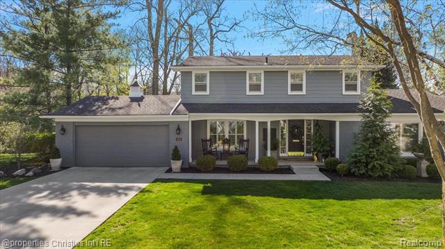 front view picture of 1301 Fairway Dr, Birmingham, MI. 48009