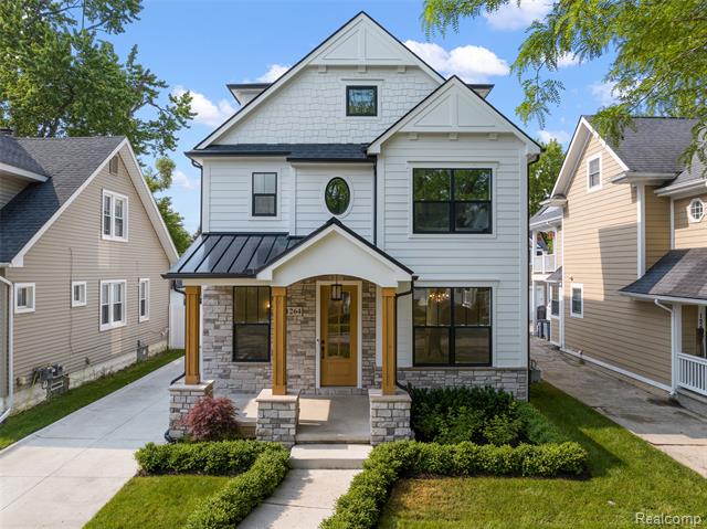 front view picture of 1368 Bennaville Ave, Birmingham, MI. 48009