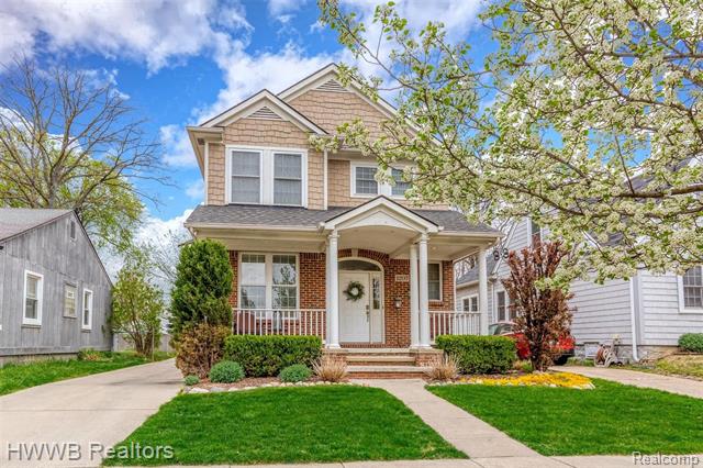 front view picture of 1297 E Lincoln St, Birmingham, MI. 48009