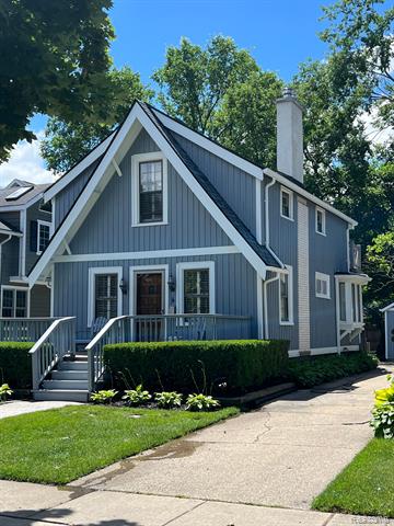 front view picture of 228 George St, Birmingham, MI. 48009