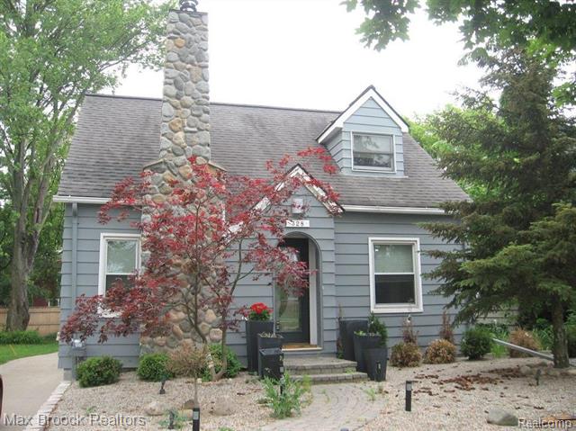 front view picture of 328 George St, Birmingham, MI. 48009