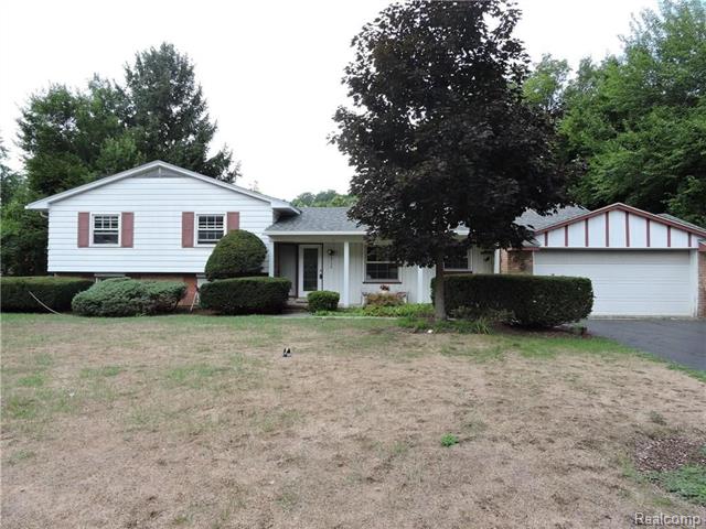 6736 TIMBER RIDGE DR Bloomfield Hills, MI. 48301 | Snabby