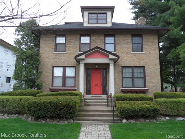front view picture of 808 Ann St, Birmingham, MI. 48009