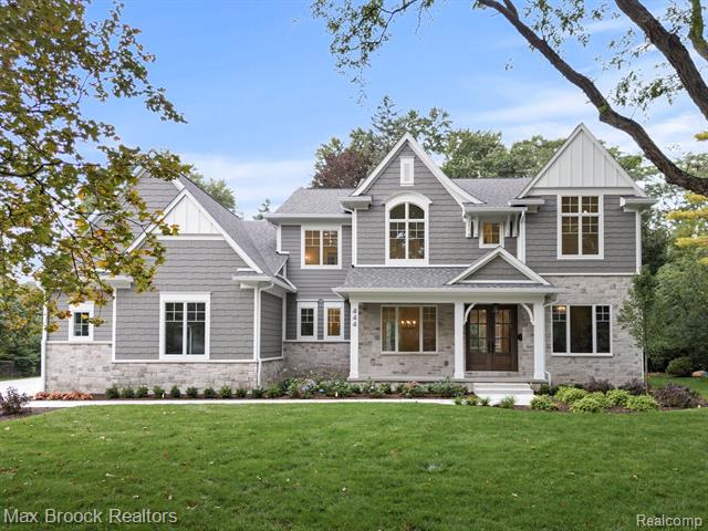 front view picture of 444 Hillboro Dr, Bloomfield Hills, MI. 48301