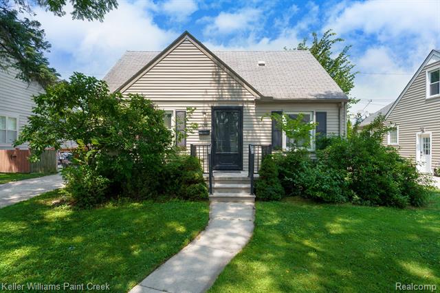 front view picture of 1745 Webster St, Birmingham, MI. 48009