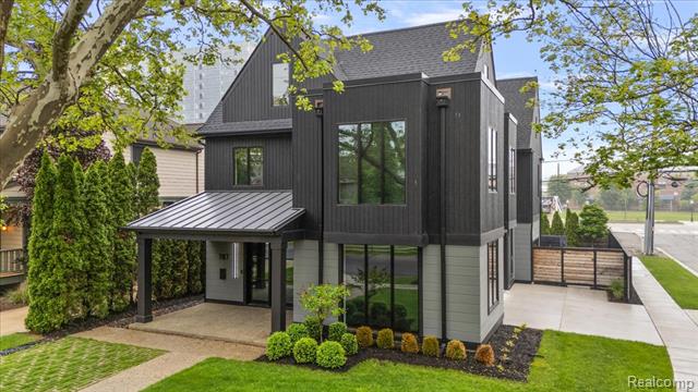 front view picture of 787 Ann St, Birmingham, MI. 48009