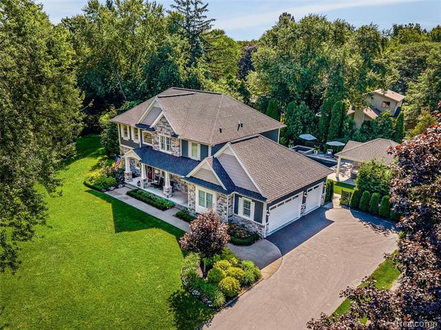 front view picture of 355 Hillboro Dr, Bloomfield Hills, MI. 48301
