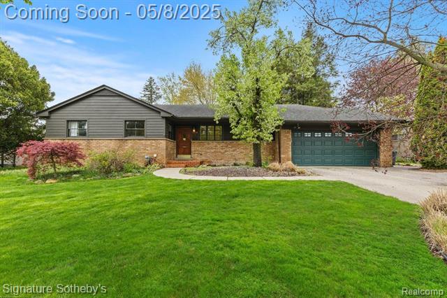 front view picture of 2435 Radnor St, Birmingham, MI. 48009