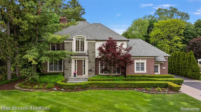 front view picture of 222 Arlington St, Birmingham, MI. 48009