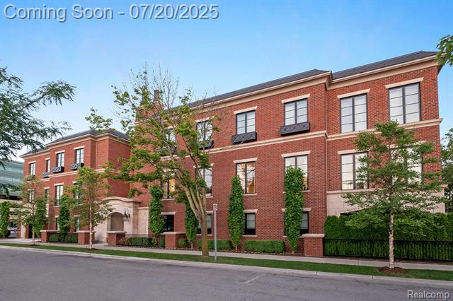 front view picture of 420 E Frank St, Birmingham, MI. 48009