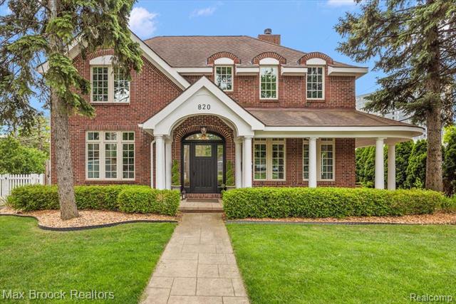 front view picture of 820 Hazel St, Birmingham, MI. 48009