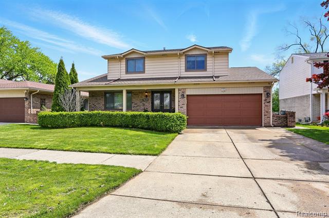 front view picture of 1438 Leafgreen Dr, Troy, MI. 48083