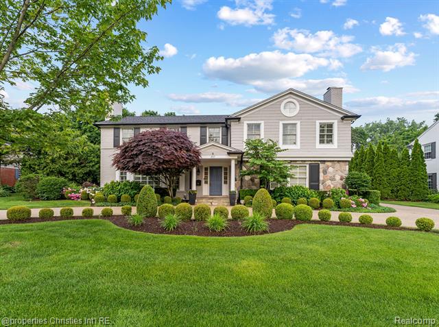 front view picture of 457 N Cranbrook Rd, Bloomfield Hills, MI. 48301