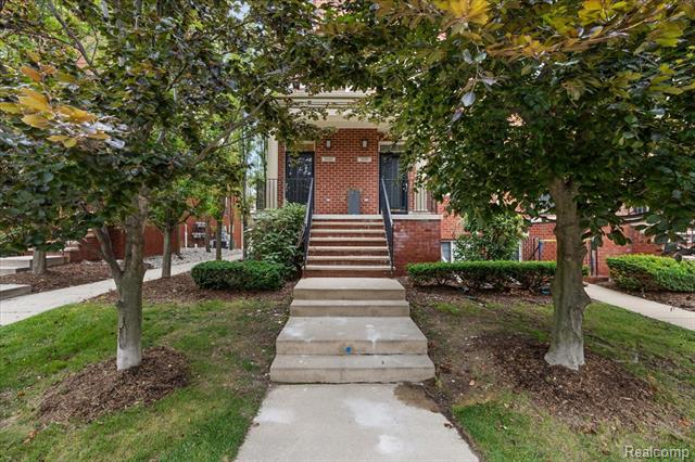 front view picture of 3103 Camden, Troy, MI. 48084