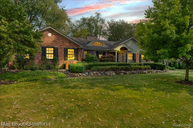 front view picture of 6287 Thorncrest Dr, Bloomfield Hills, MI. 48301