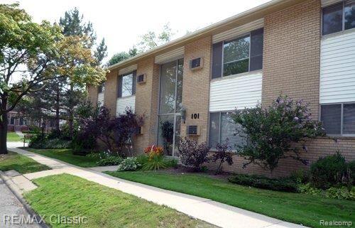 front view picture of 101 Saint Andrews St, Birmingham, MI. 48009
