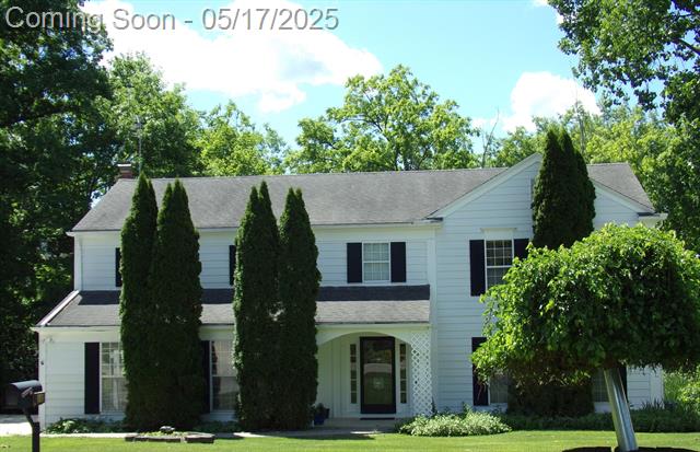 front view picture of 5561 Cromwell Ct, West Bloomfield, MI. 48322