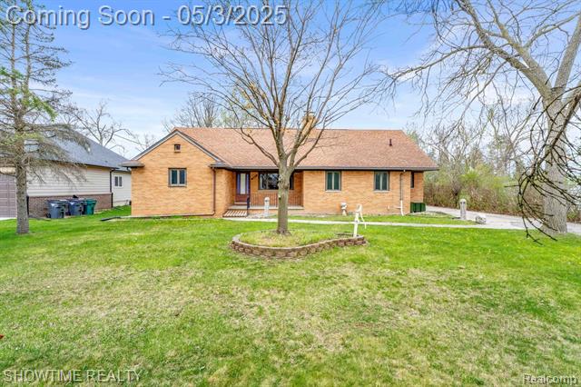 front view picture of 2927 Dashwood Dr, Troy, MI. 48083