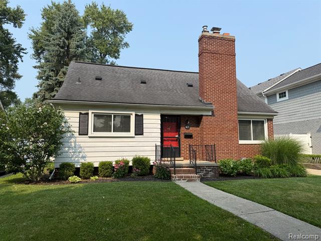 front view picture of 671 Coolidge Hwy, Birmingham, MI. 48009
