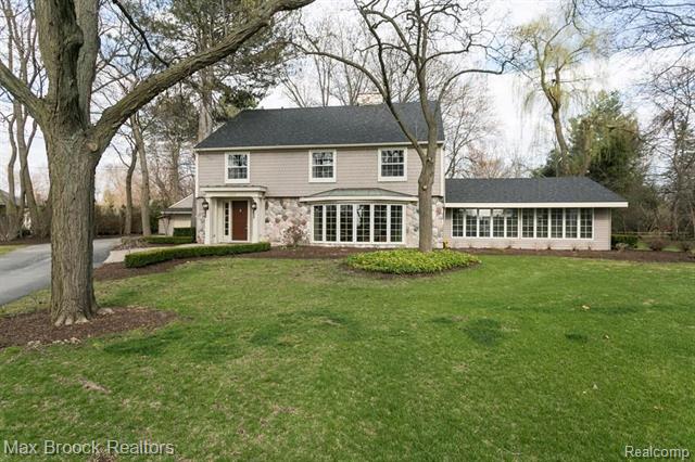 front view picture of 5905 Wing Lake Rd, Bloomfield Hills, MI. 48301