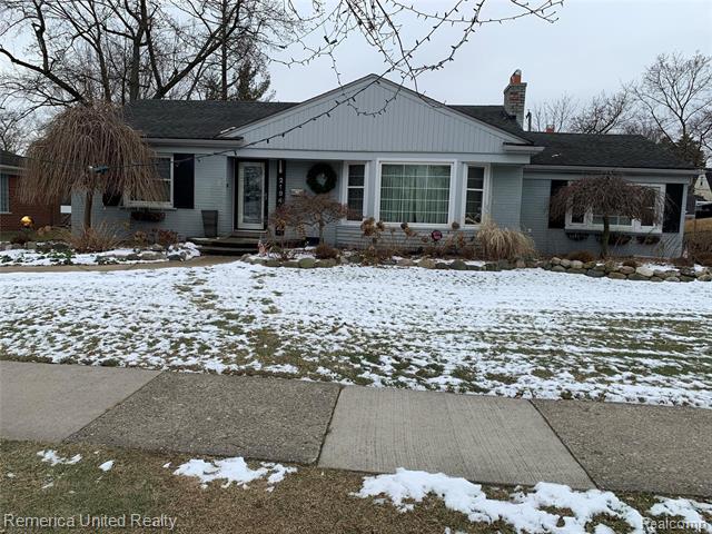 front view picture of 2194 Dorchester Rd, Birmingham, MI. 48009