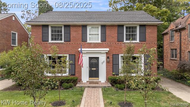 front view picture of 595 Kimberly St, Birmingham, MI. 48009