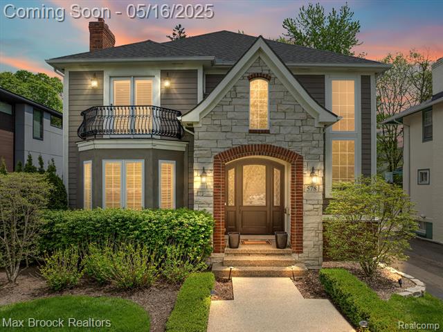 front view picture of 578 Woodland St, Birmingham, MI. 48009