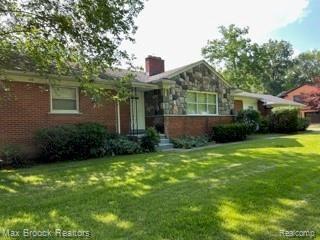 front view picture of 6030 Lahser Rd, Bloomfield Hills, MI. 48301