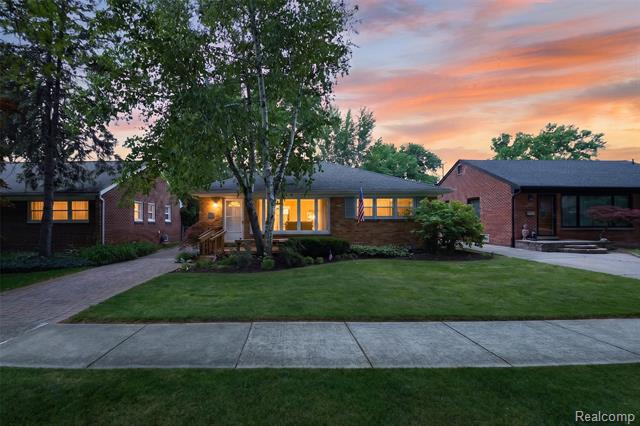 front view picture of 2400 Derby Rd, Birmingham, MI. 48009