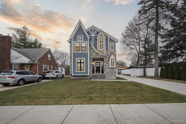 front view picture of 861 Coolidge Hwy, Birmingham, MI. 48009